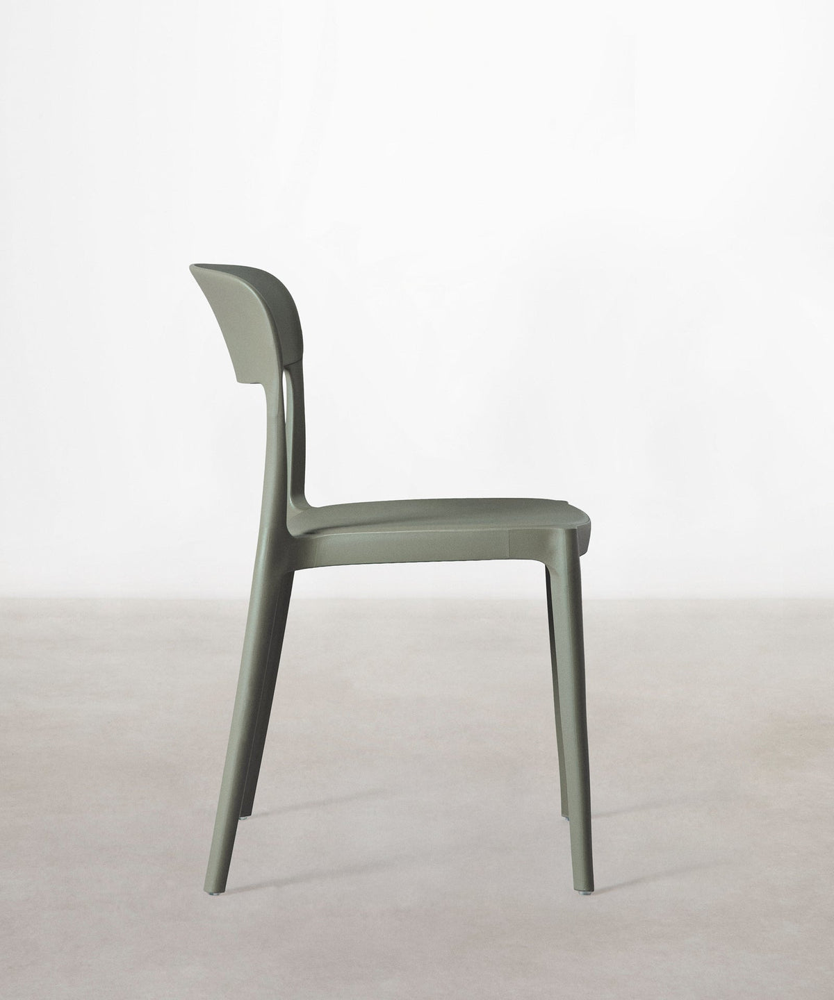 Chaise en polypropylène Saria
