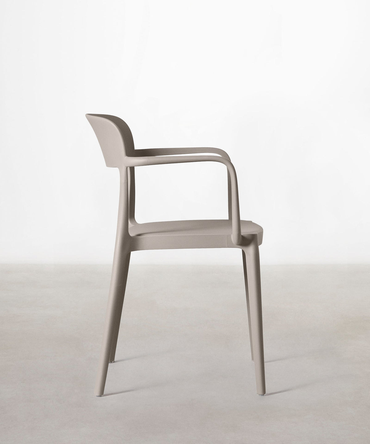 Chaise en polypropylène avec accoudoirs Saria
