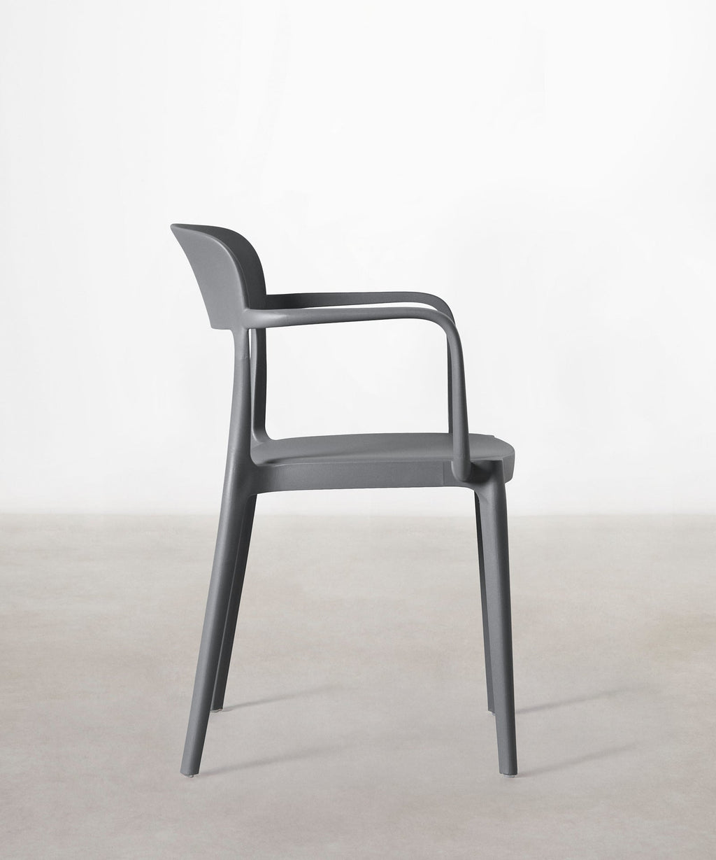 Chaise en polypropylène avec accoudoirs Saria
