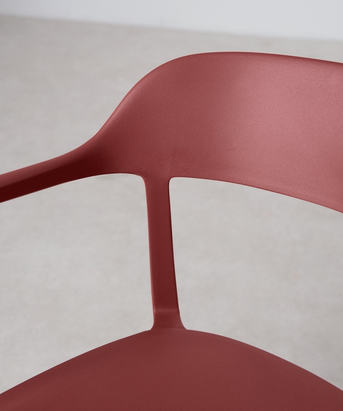 Chaise en polypropylène avec accoudoirs Naomi