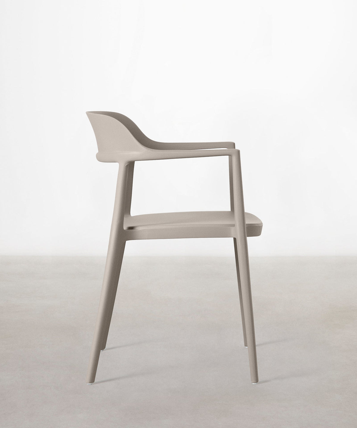Chaise en polypropylène avec accoudoirs Naomi