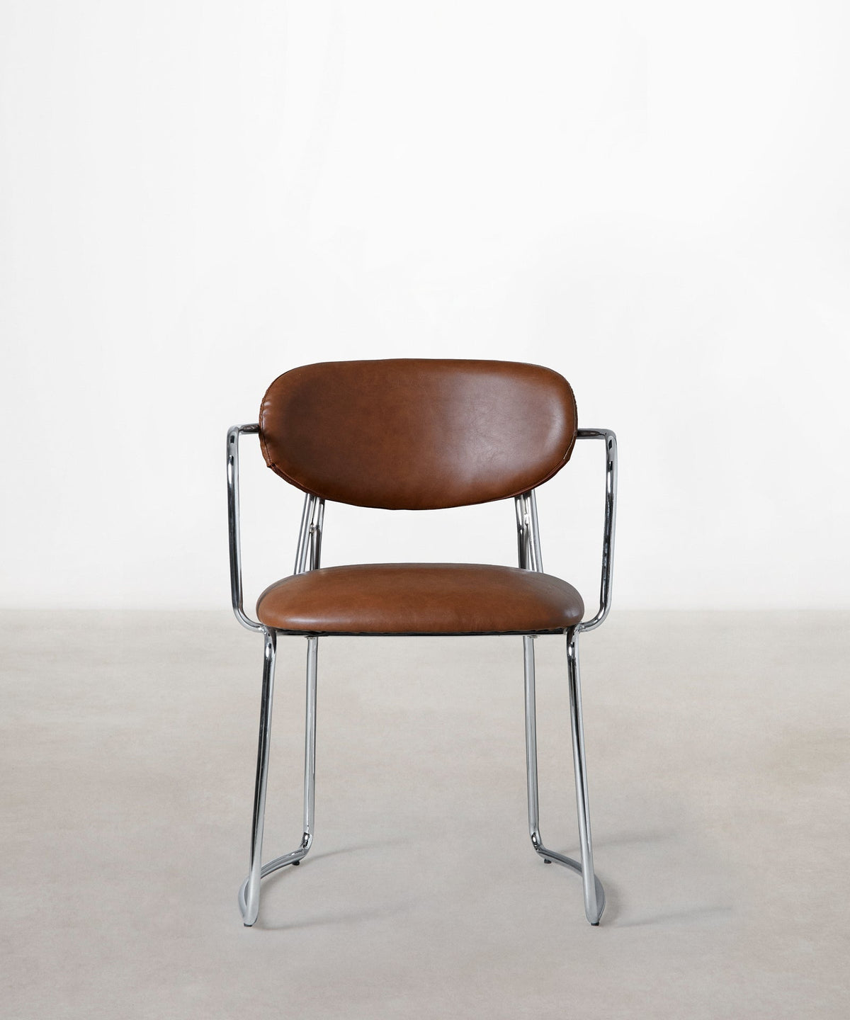 Chaise de salle à manger en similicuir et métal avec accoudoirs Moritz