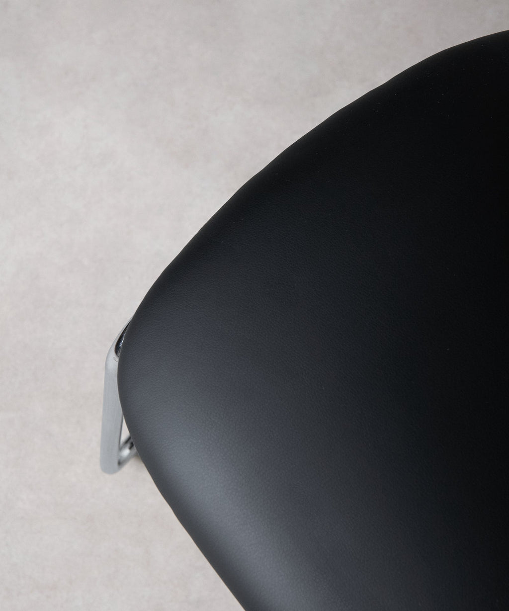 Chaise de salle à manger en similicuir et métal Moritz
