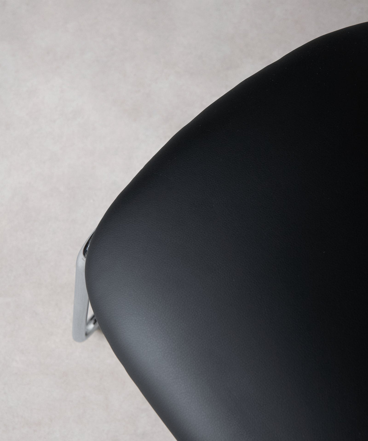 Chaise de salle à manger en similicuir et métal Moritz
