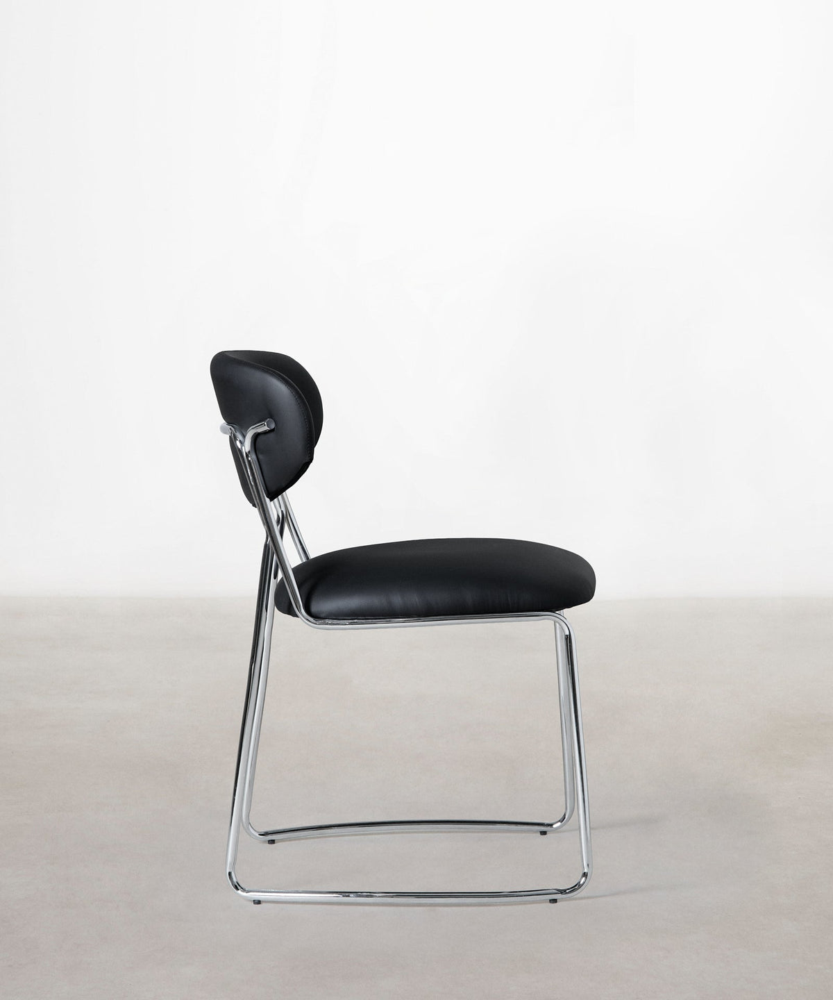 Chaise de salle à manger en similicuir et métal Moritz