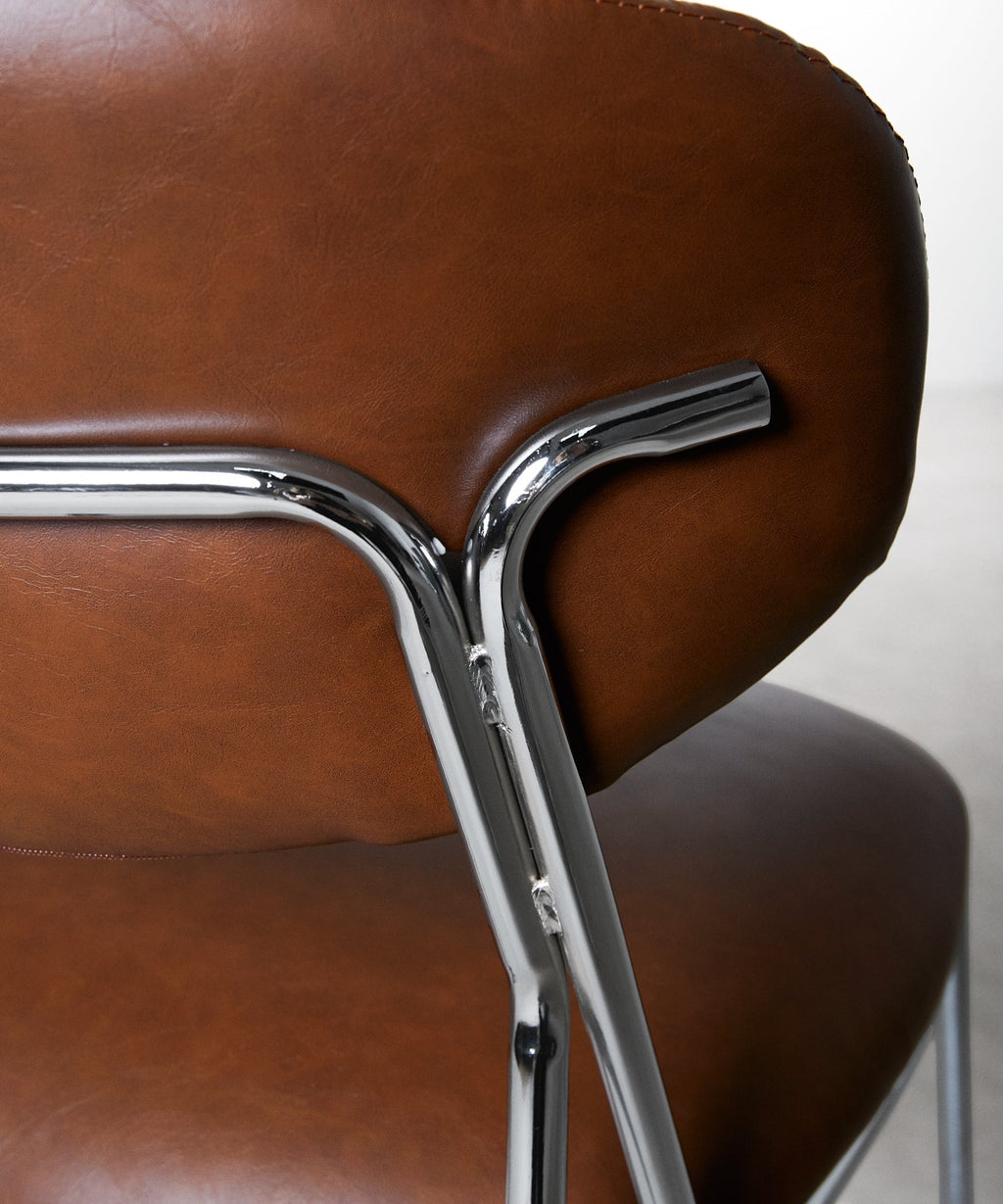 Chaise de salle à manger en similicuir et métal Moritz