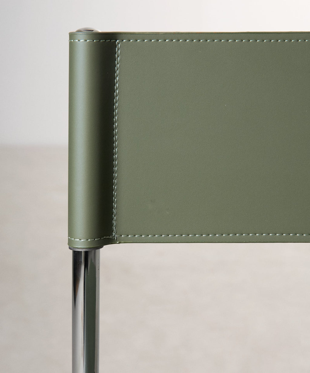 Chaise en polyuréthane et métal Lottie