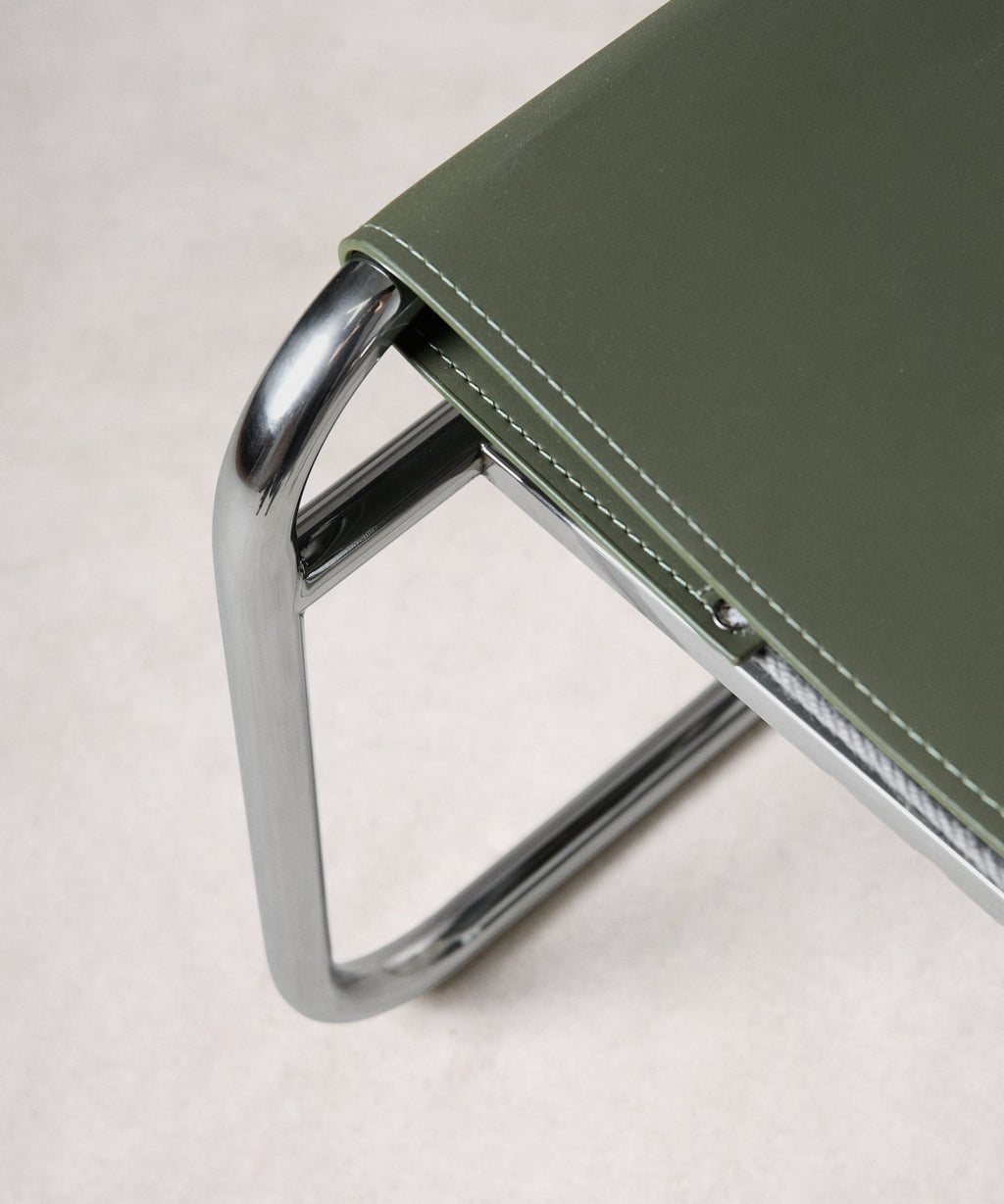 Chaise en polyuréthane et métal Lottie