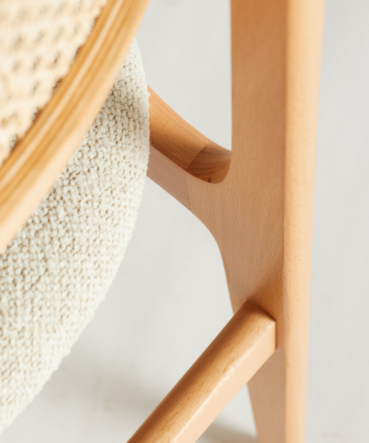 Chaise de Salle à Manger en Bois Massif Rembourrée Elma