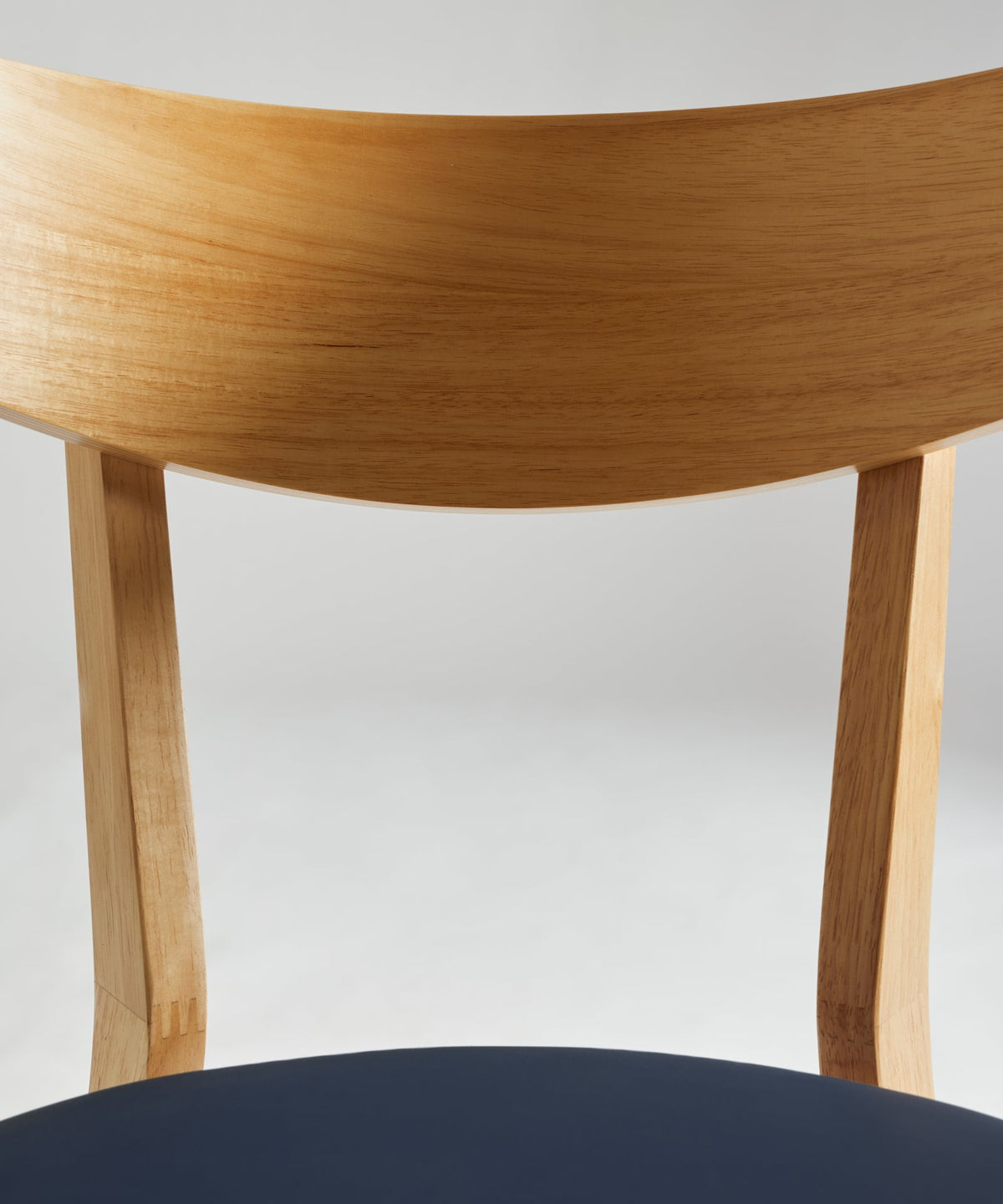 Chaise de Salle à Manger en Bois Massif et Rembourrée Aria