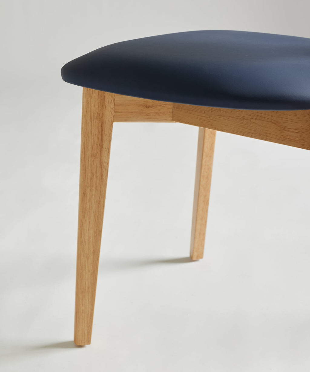 Chaise de Salle à Manger en Bois Massif et Rembourrée Aria
