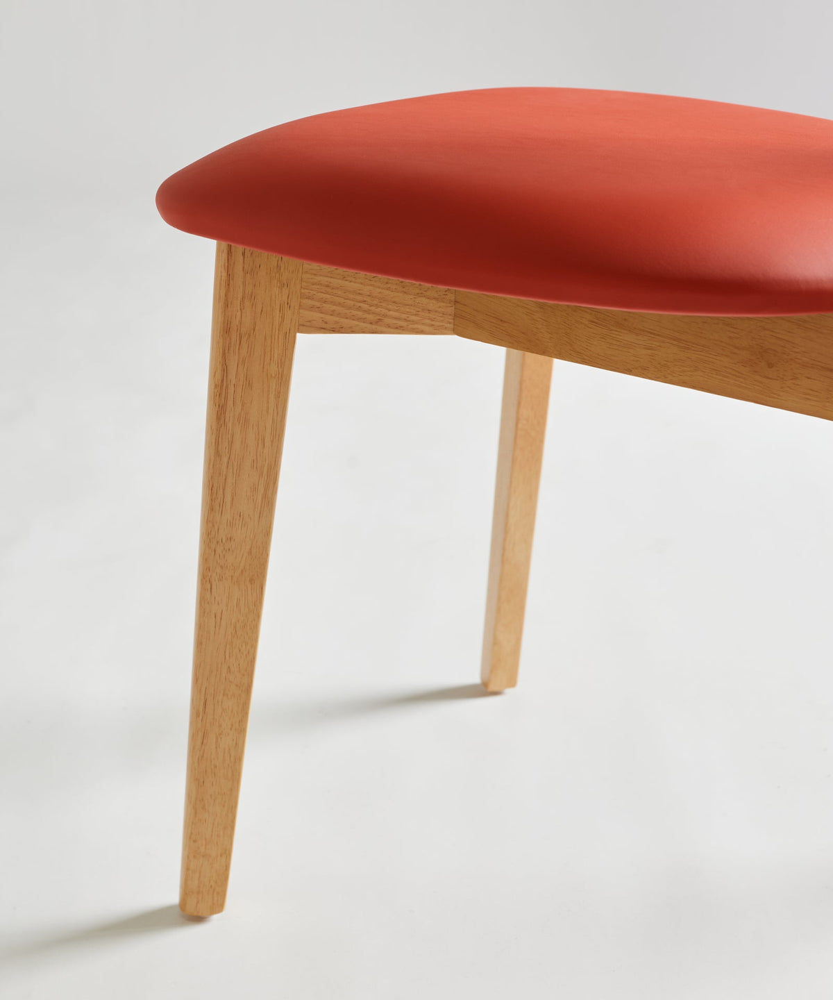 Chaise de Salle à Manger en Bois Massif et Rembourrée Aria