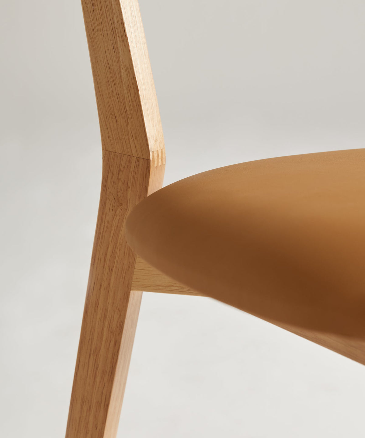 Chaise de Salle à Manger en Bois Massif et Rembourrée Aria