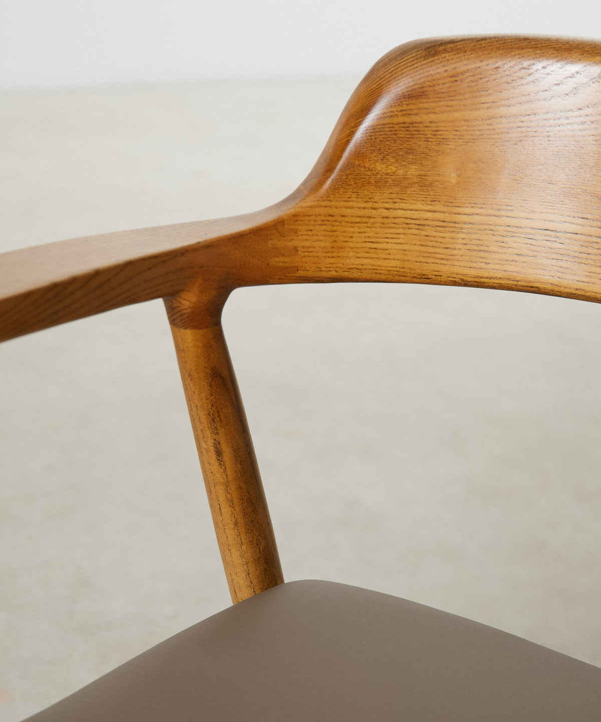 Chaise de salle à manger en bois et similicuir Olivia - Noyer clair