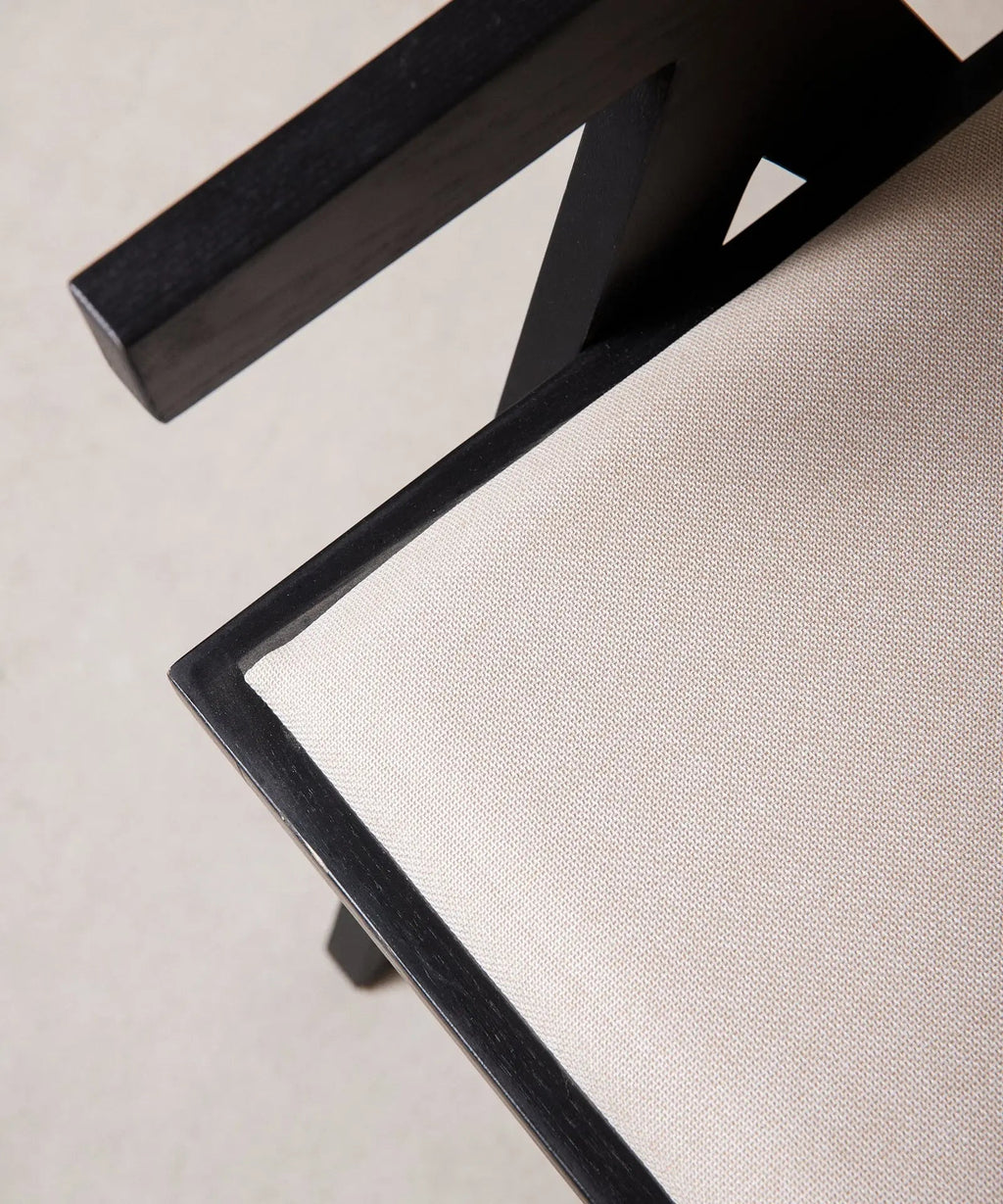 Chaise de salle à manger en bois, rotin et tissu Pauline Arms