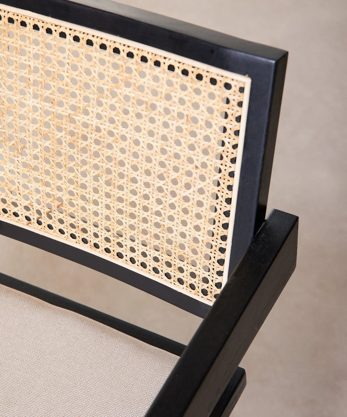 Chaise de salle à manger en bois, rotin et tissu Pauline Arms