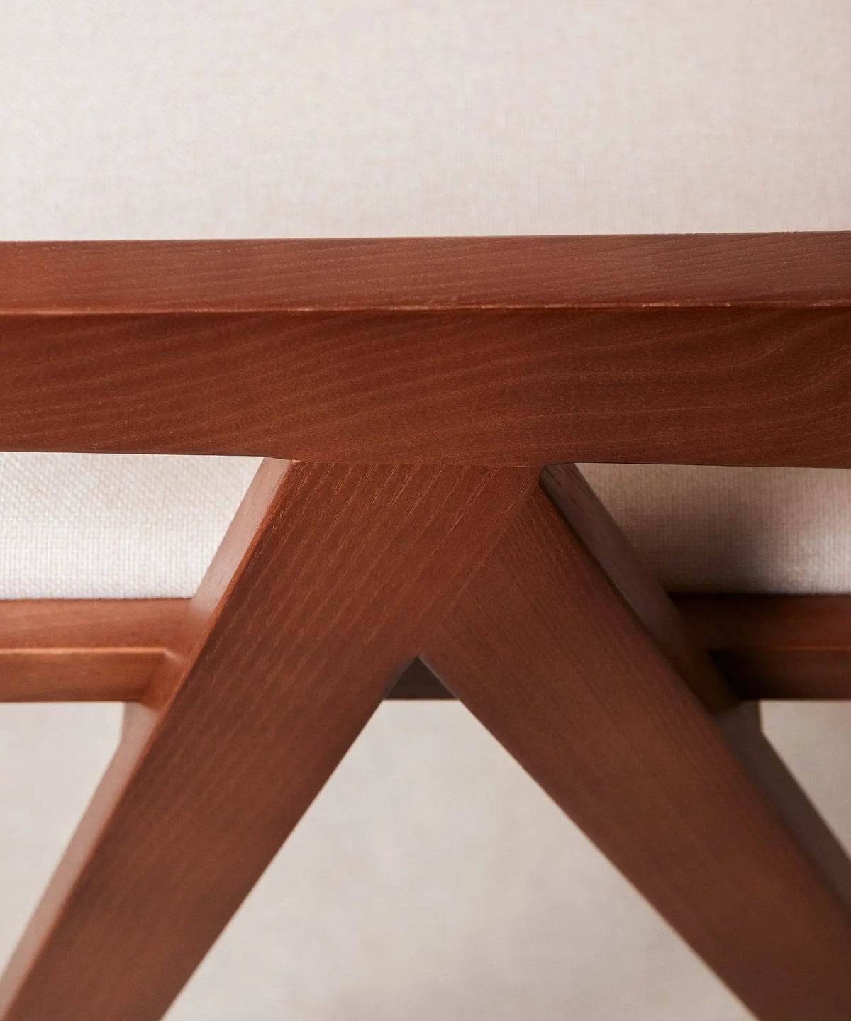Chaise de salle à manger en bois, rotin et tissu Pauline Arms