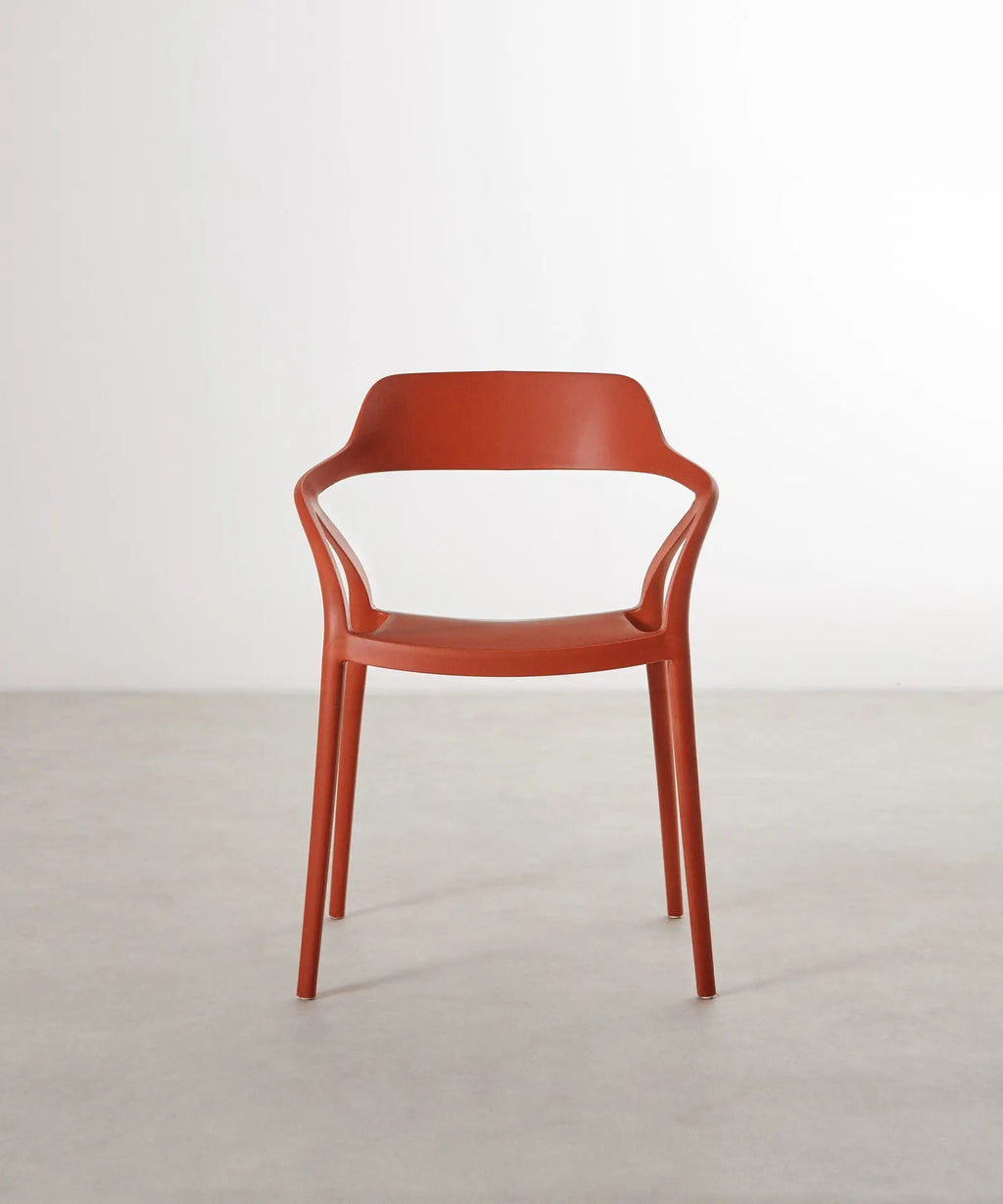 Chaise empilable Grace en polypropylène - Édition Limitée