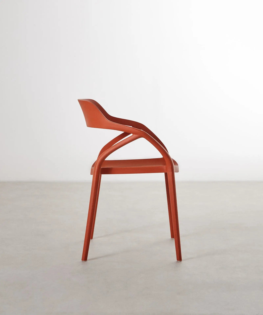 Chaise empilable Grace en polypropylène - Édition Limitée