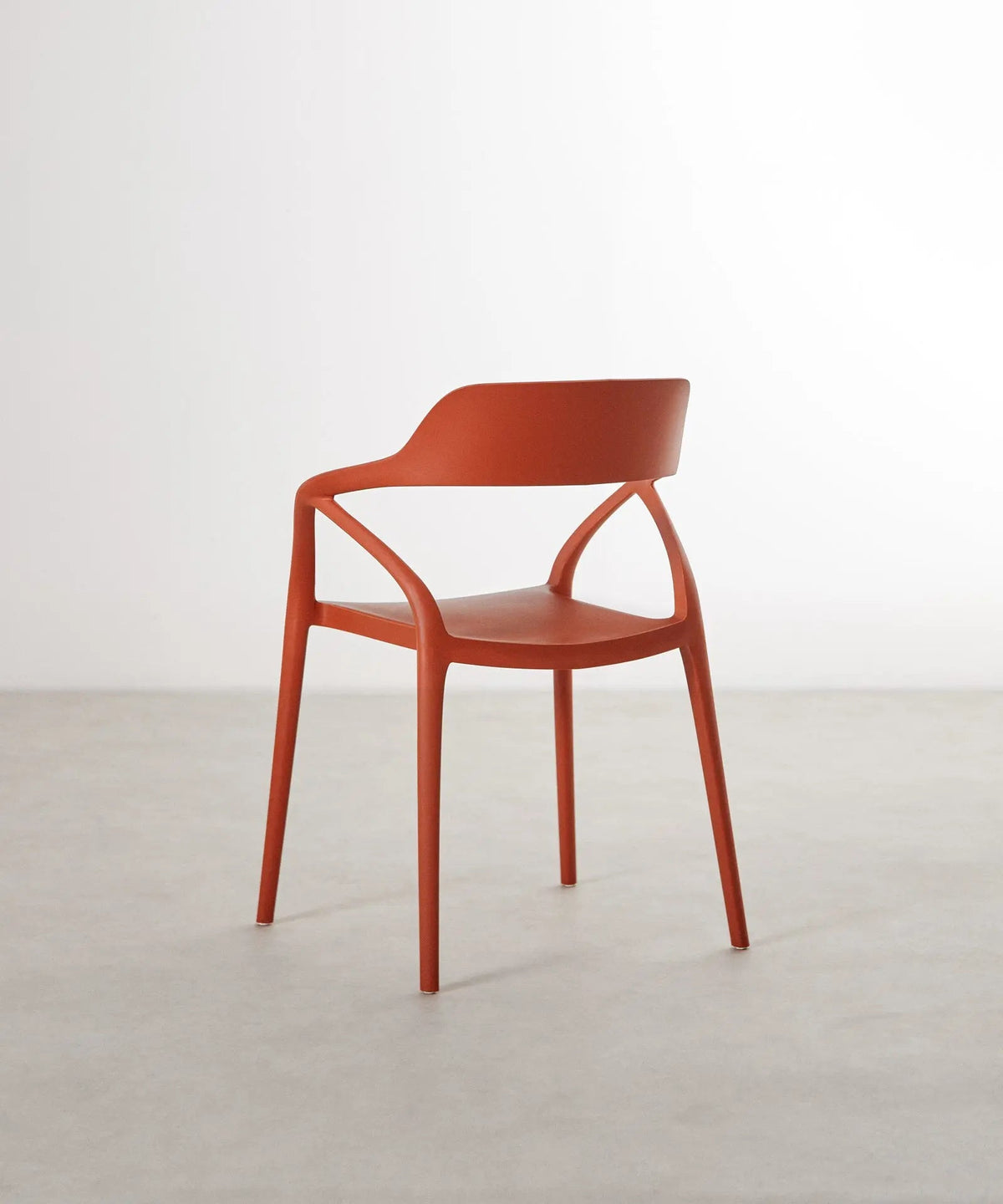 Chaise empilable Grace en polypropylène - Édition Limitée