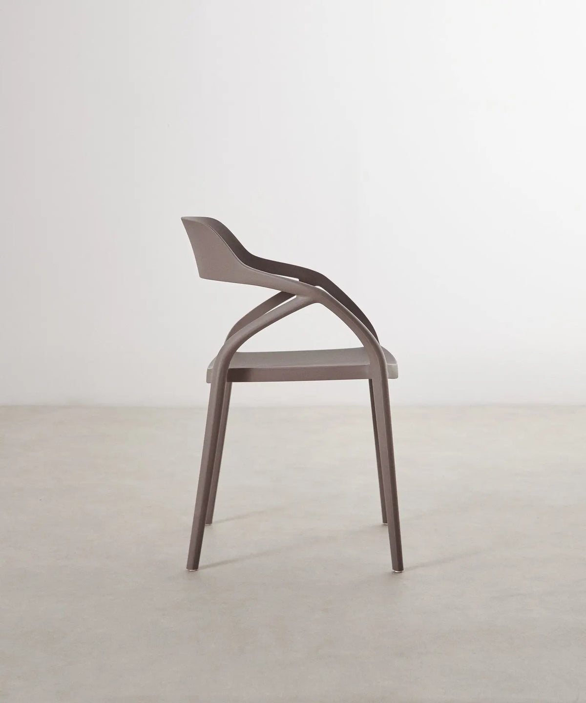 Chaise en polypropylène avec accoudoirs Grace