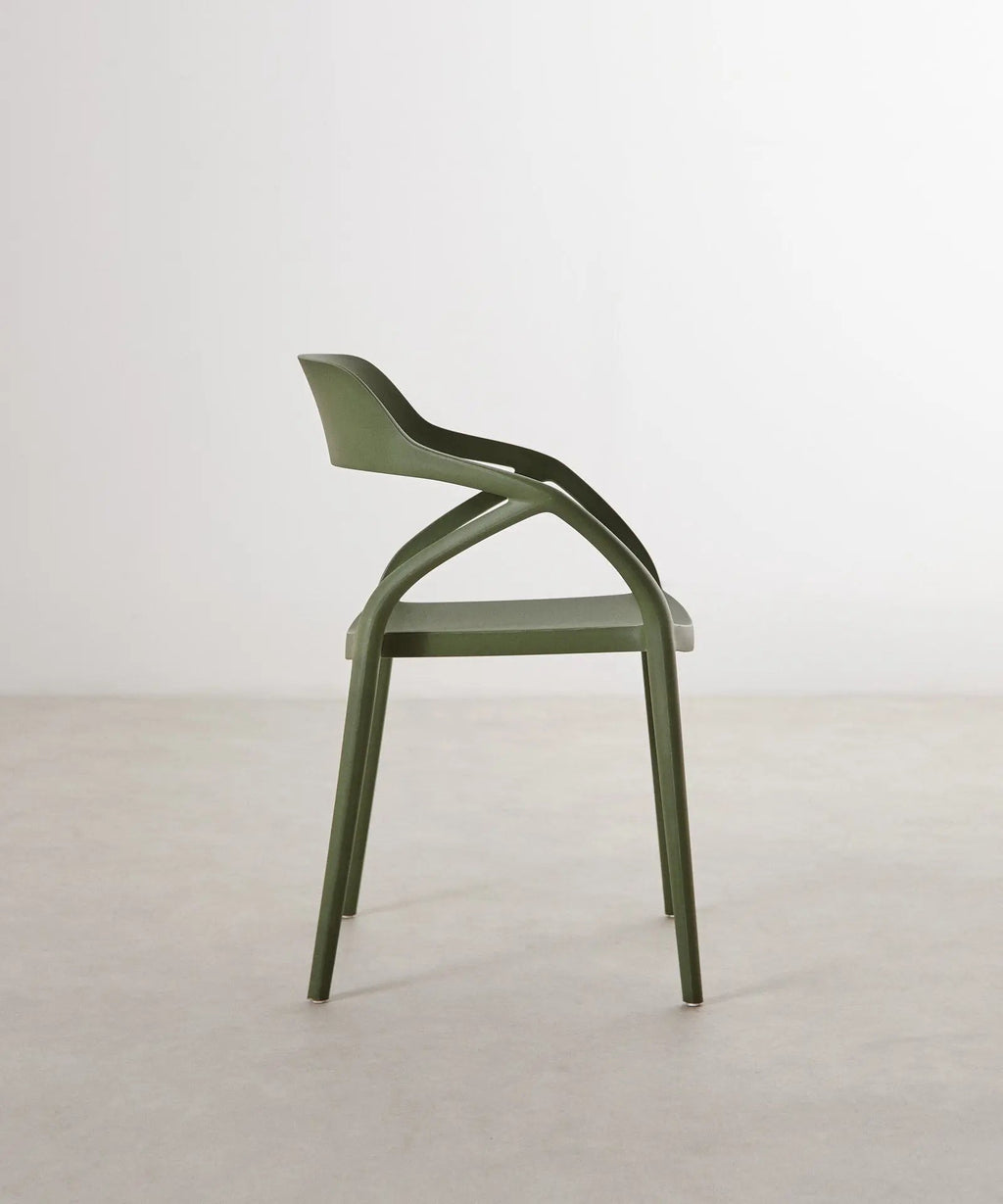 Chaise empilable Grace en polypropylène - Édition Limitée