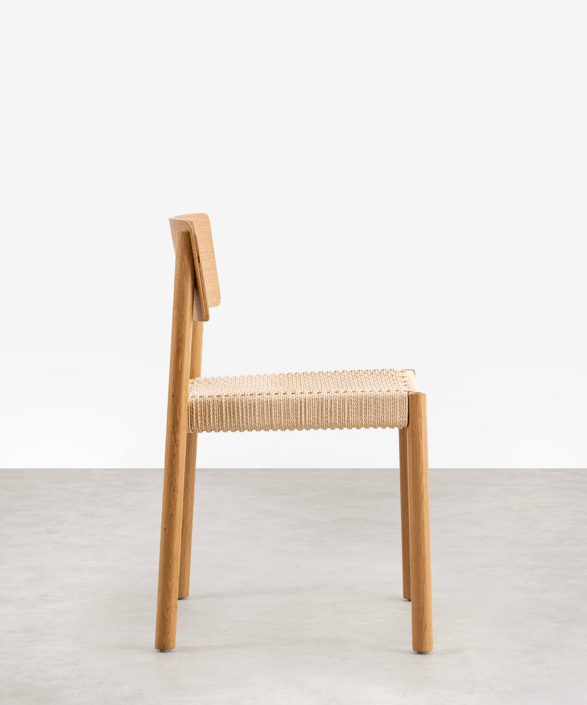 Chaise de salle à manger en bois et corde tressée Ares