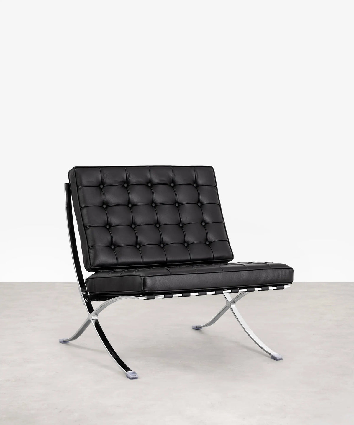 Chaise revêtue de cuir italien et acier Seline