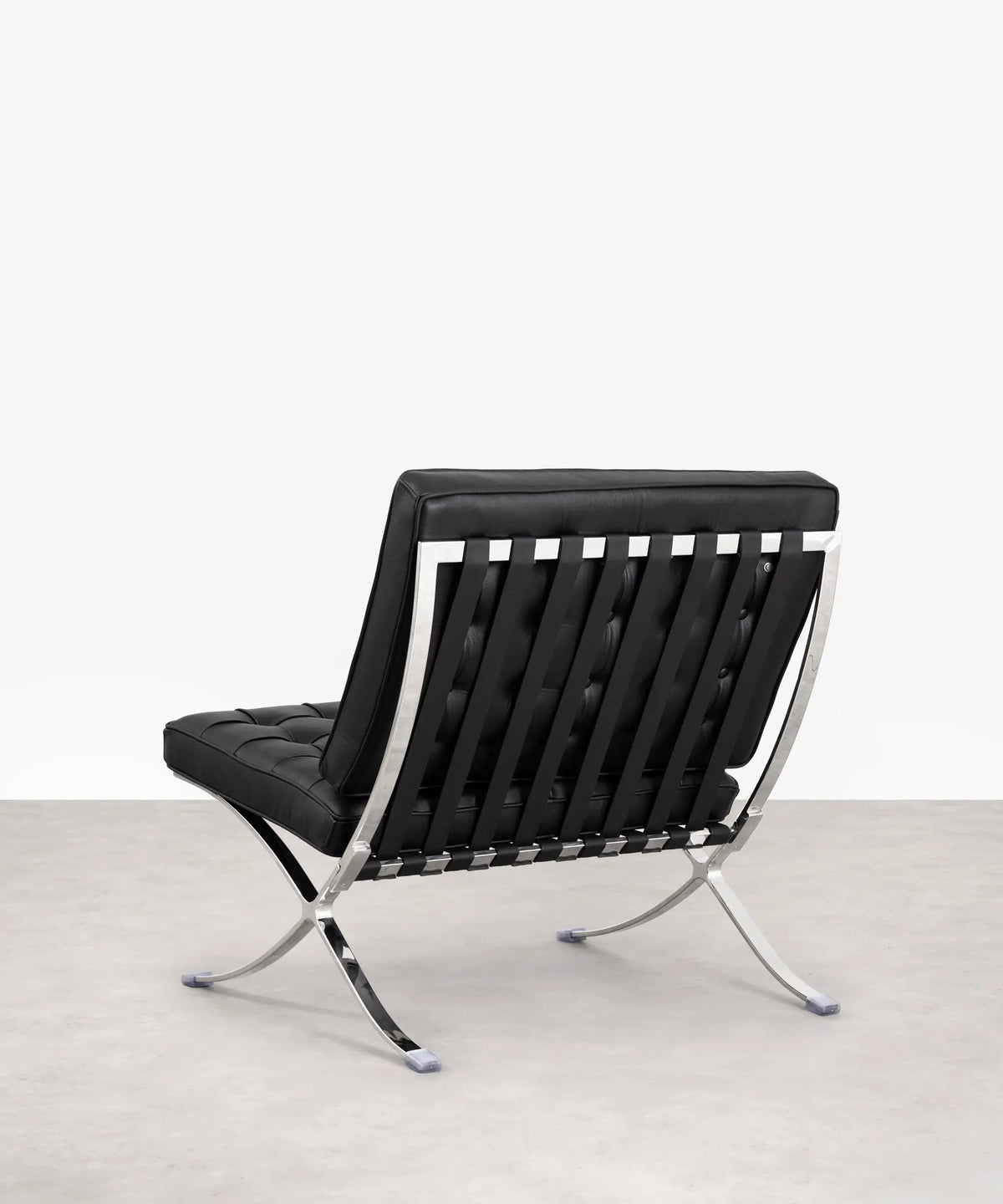 Chaise revêtue de cuir italien et acier Seline