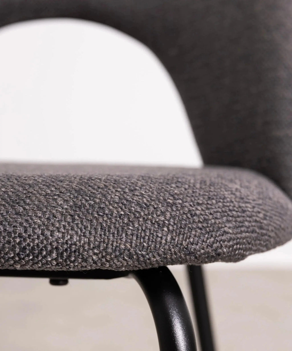 Chaise de salle à manger en tissu et métal Maruchi