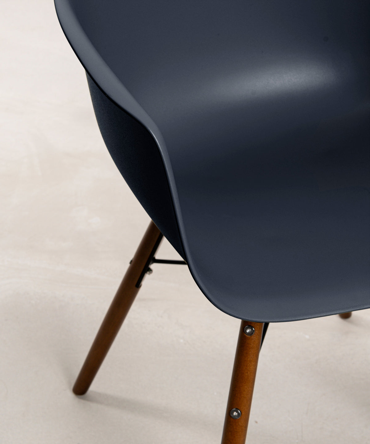 Chaise en Polypropylène et Bois avec Accoudoirs Elon Arms - Special Edition