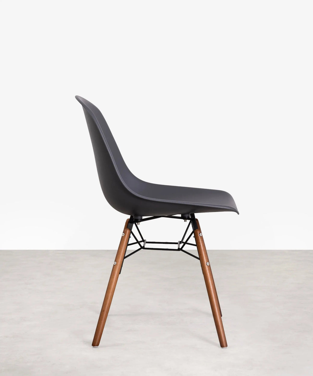 Chaise de salle à manger en polypropylène et bois Elon - Special Edition