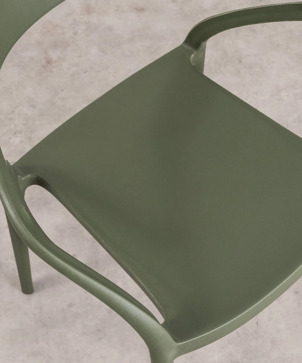 Chaise empilable Grace en polypropylène - Édition Limitée
