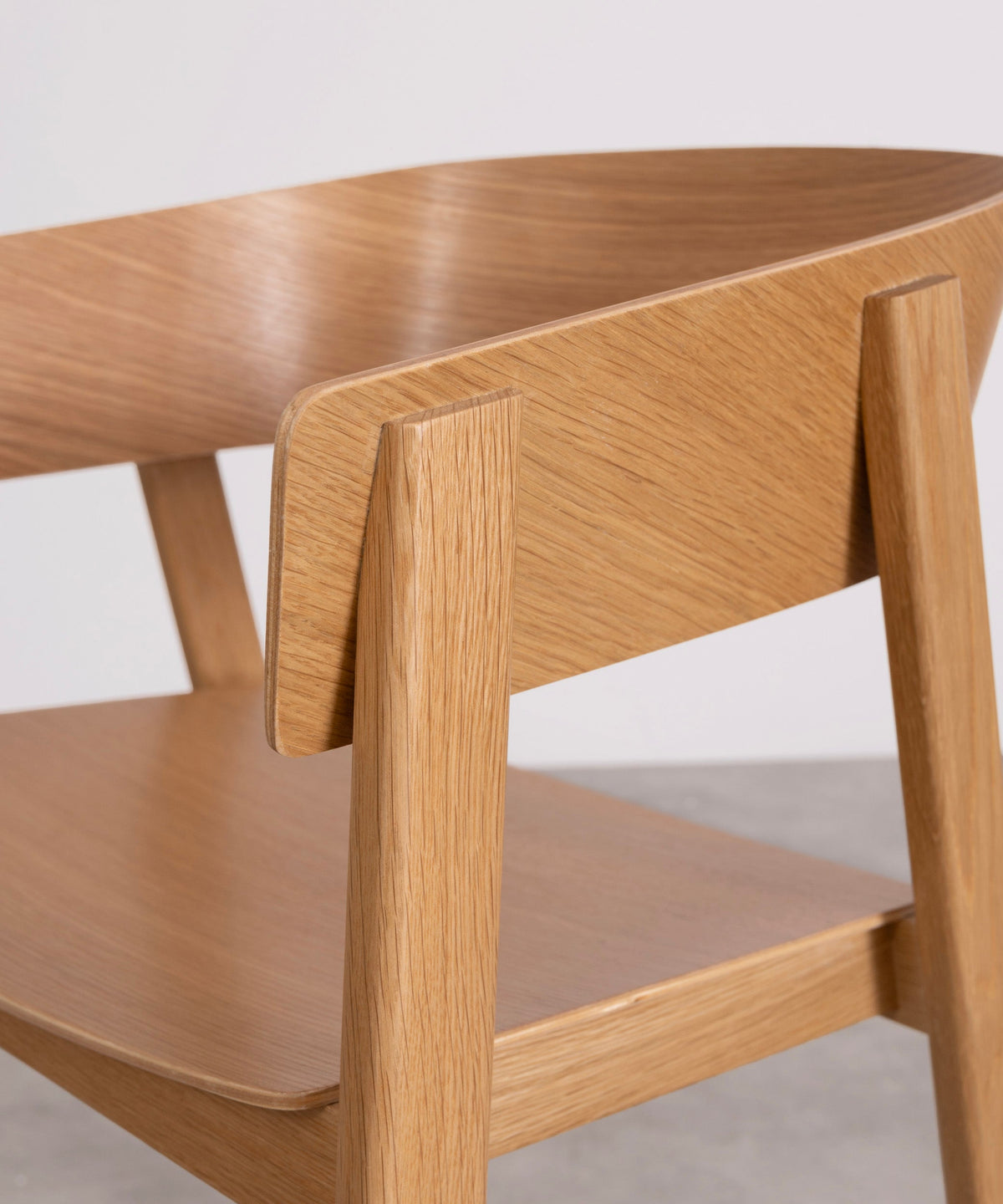 Chaise de salle à manger en bois avec accoudoirs Isabella