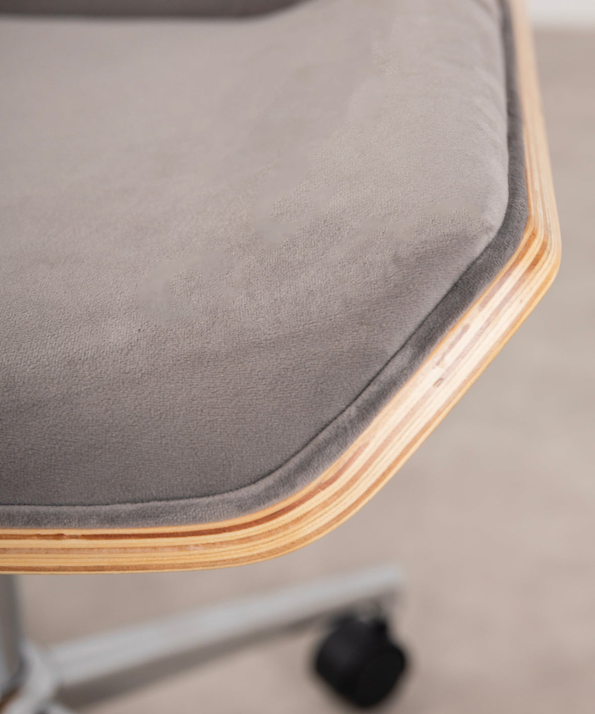Chaise de bureau en tissu et bois Lenox