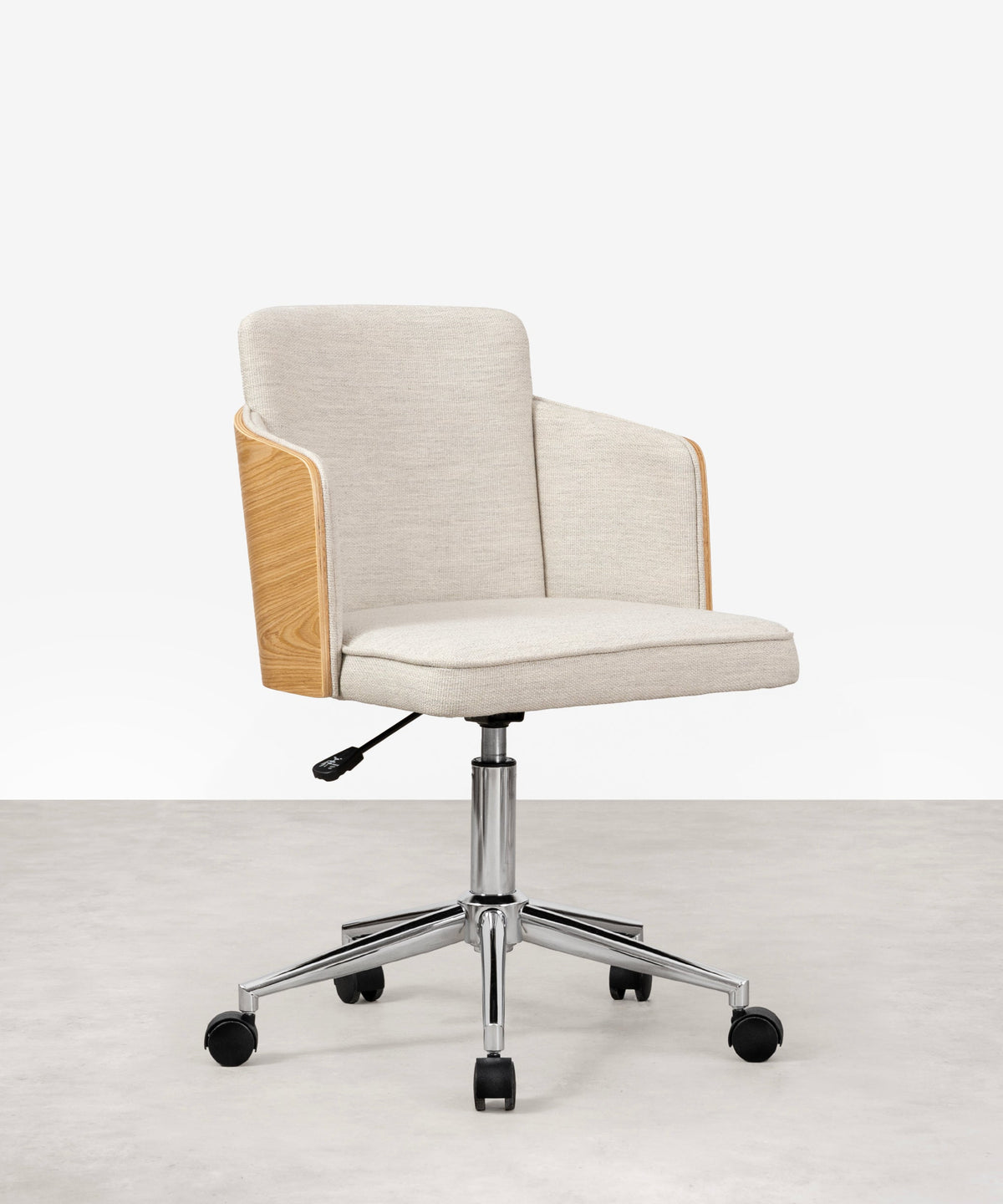 Chaise de bureau réglable en bois rembourrée Maddie