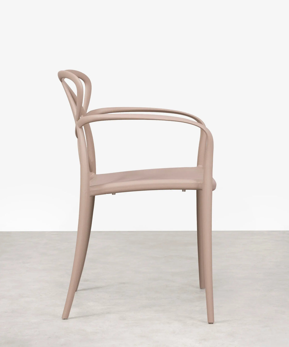Chaise en polypropylène avec accoudoirs Maestro Arms