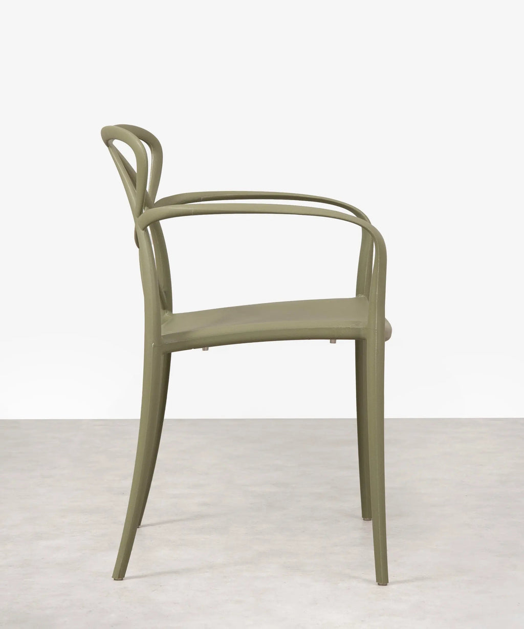 Chaise en polypropylène avec accoudoirs Maestro Arms
