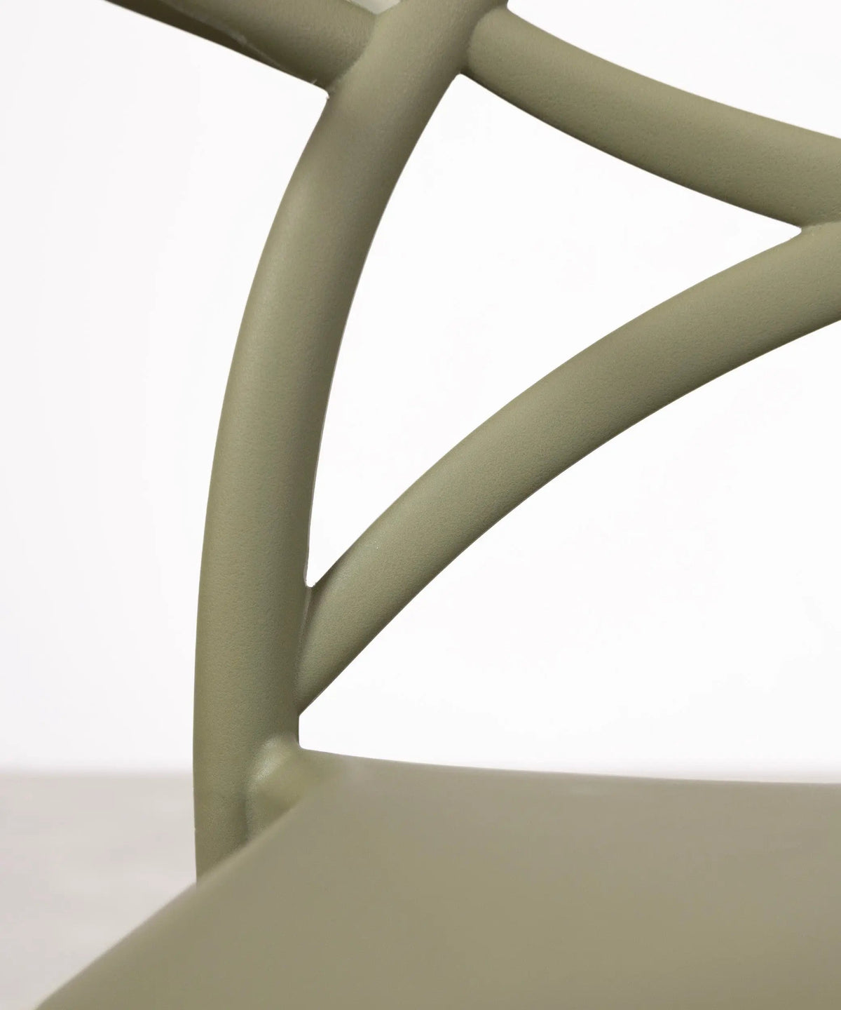 Chaise en polypropylène avec accoudoirs Maestro Arms
