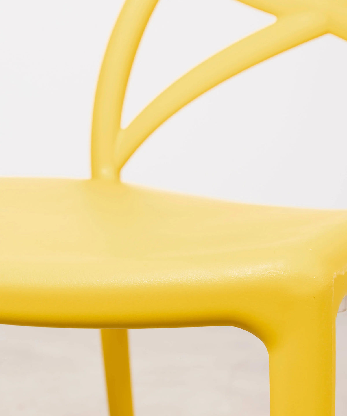 Chaise en polypropylène avec accoudoirs Maestro Arms