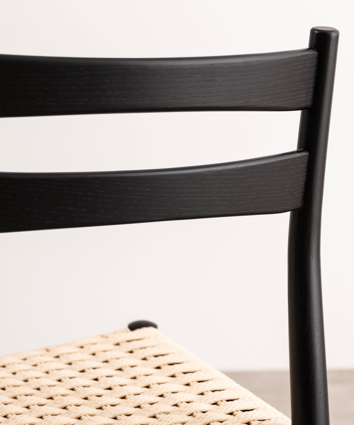 Chaise de salle à manger en bois et corde tressée Nona