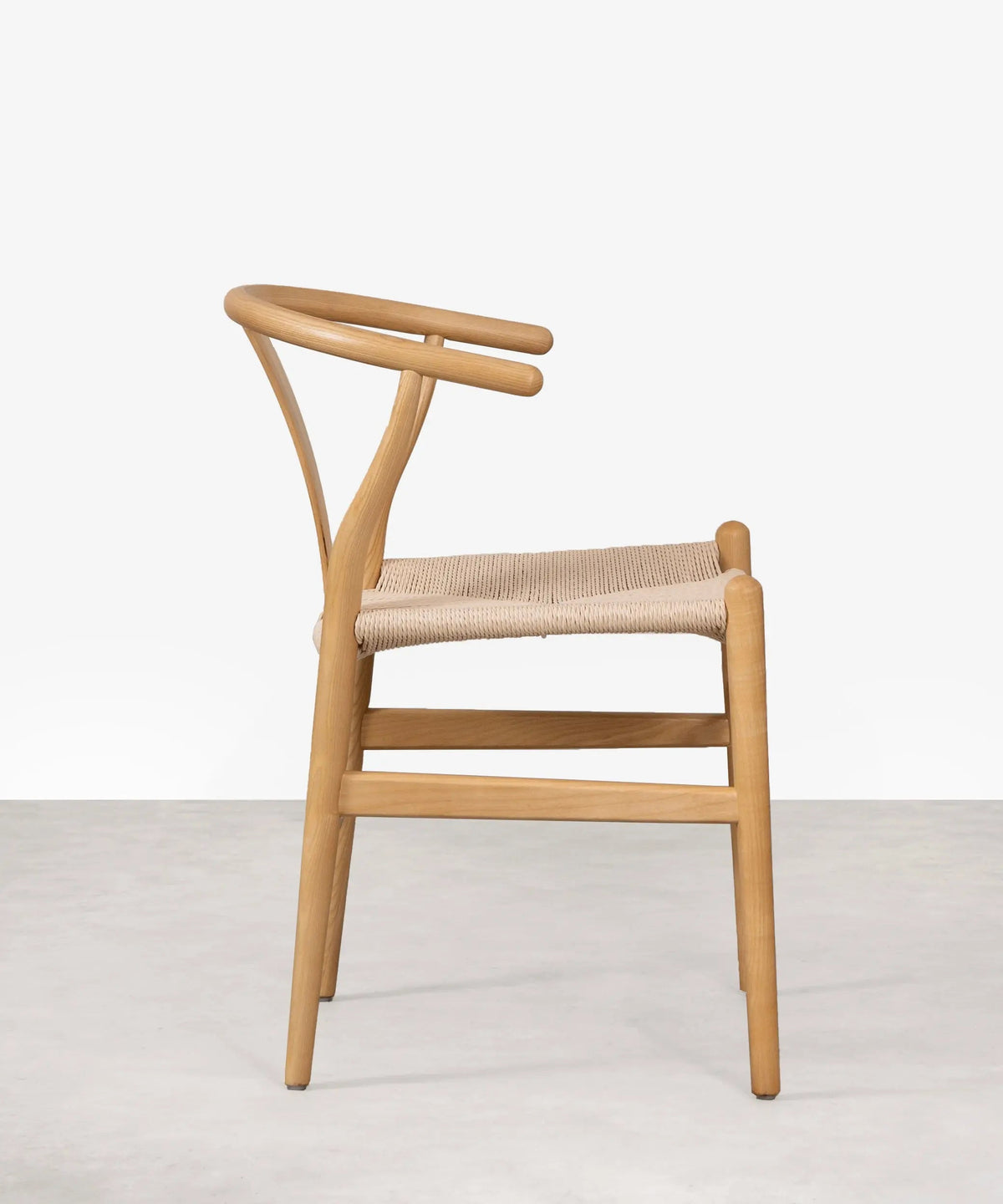 Chaise de salle à manger en bois et corde tressée Nordeco