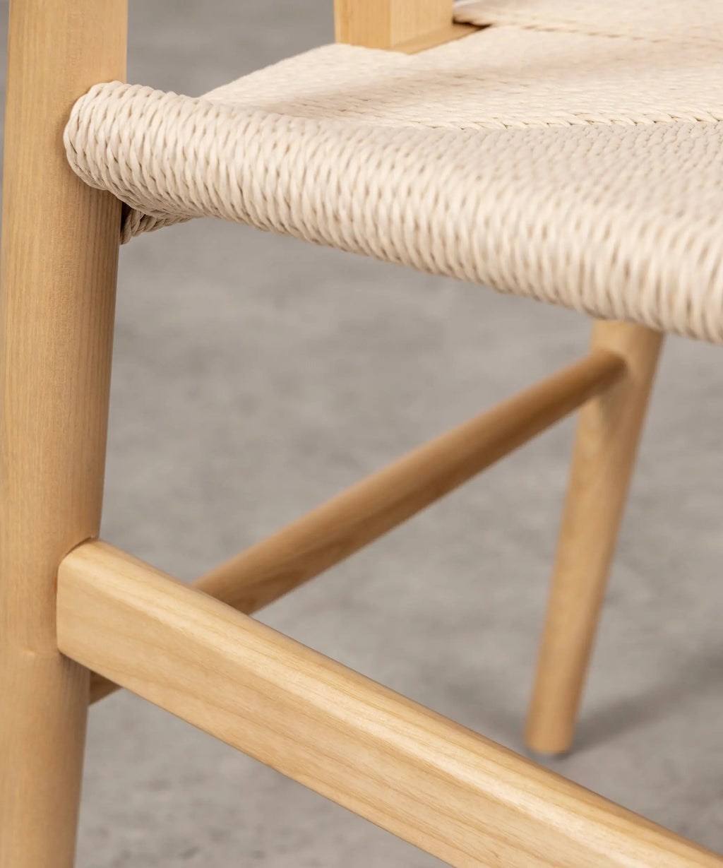 Chaise de salle à manger en bois et corde tressée Nordeco