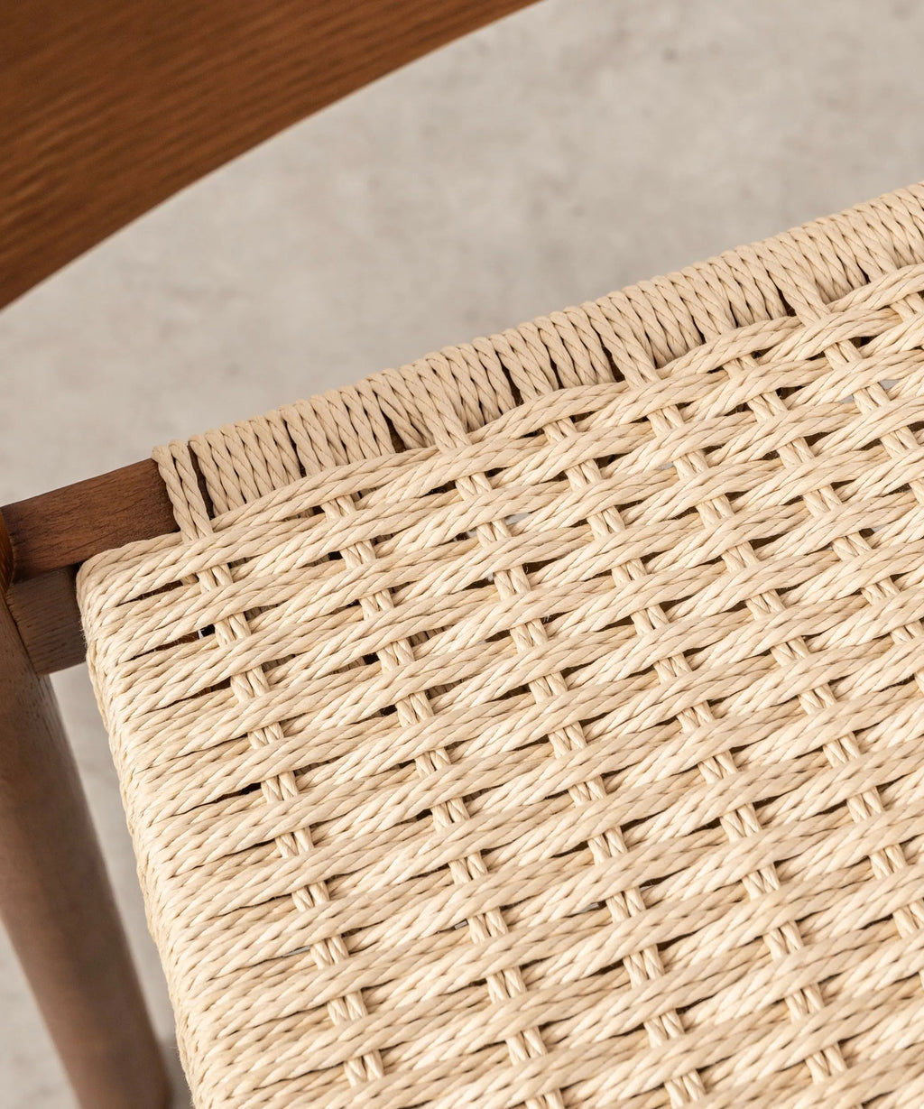 Chaise de salle à manger en bois et corde tressée Ares