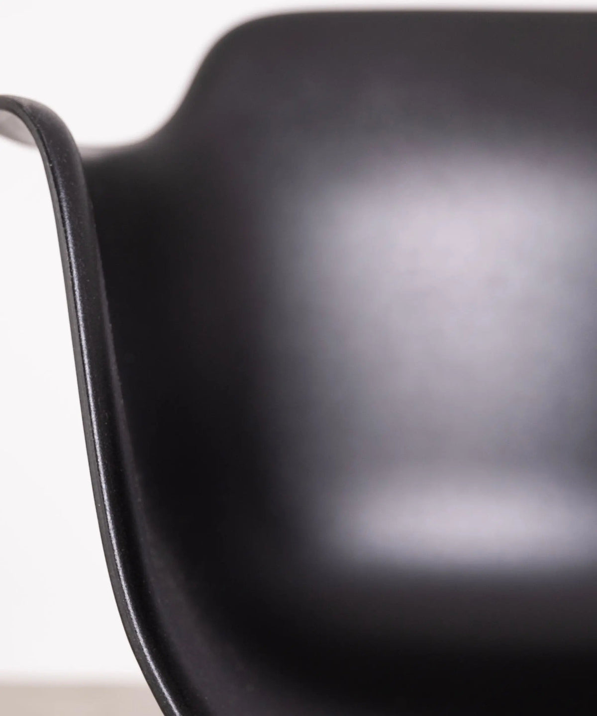 Chaise en Polypropylène et Bois avec Accoudoirs Elon Arms
