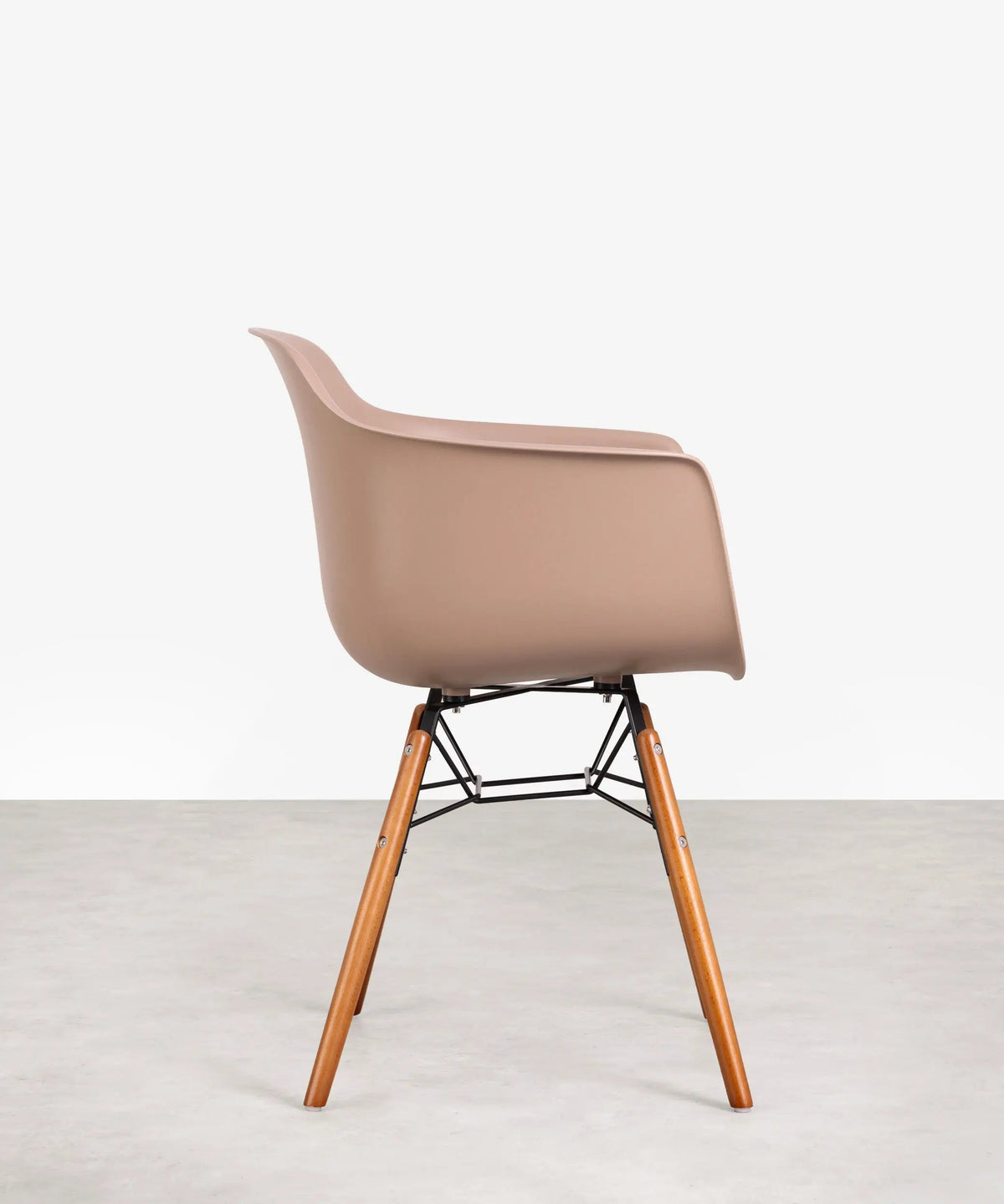 Chaise en Polypropylène et Bois avec Accoudoirs Elon Arms