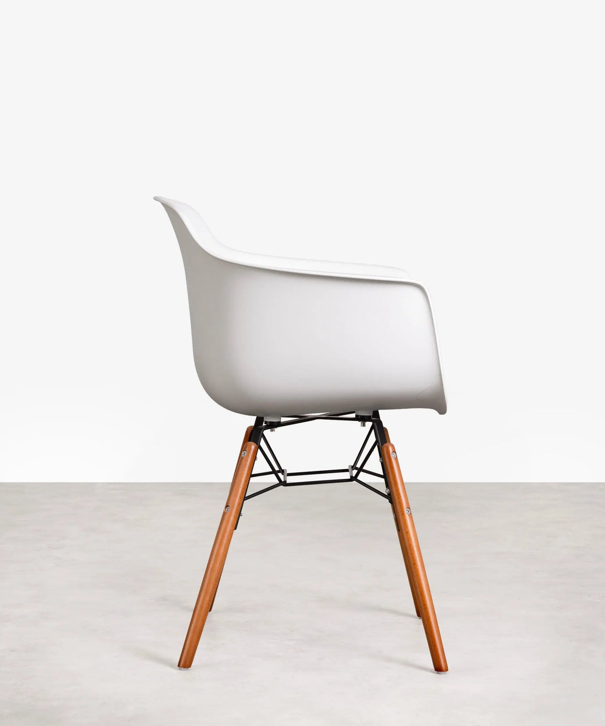Chaise en Polypropylène et Bois avec Accoudoirs Elon Arms