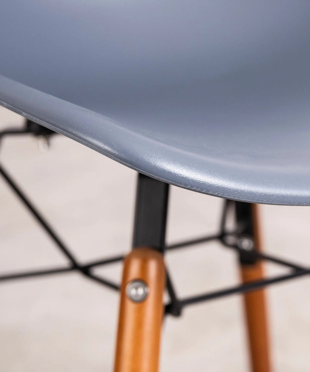 Chaise de salle à manger en polypropylène et bois Elon