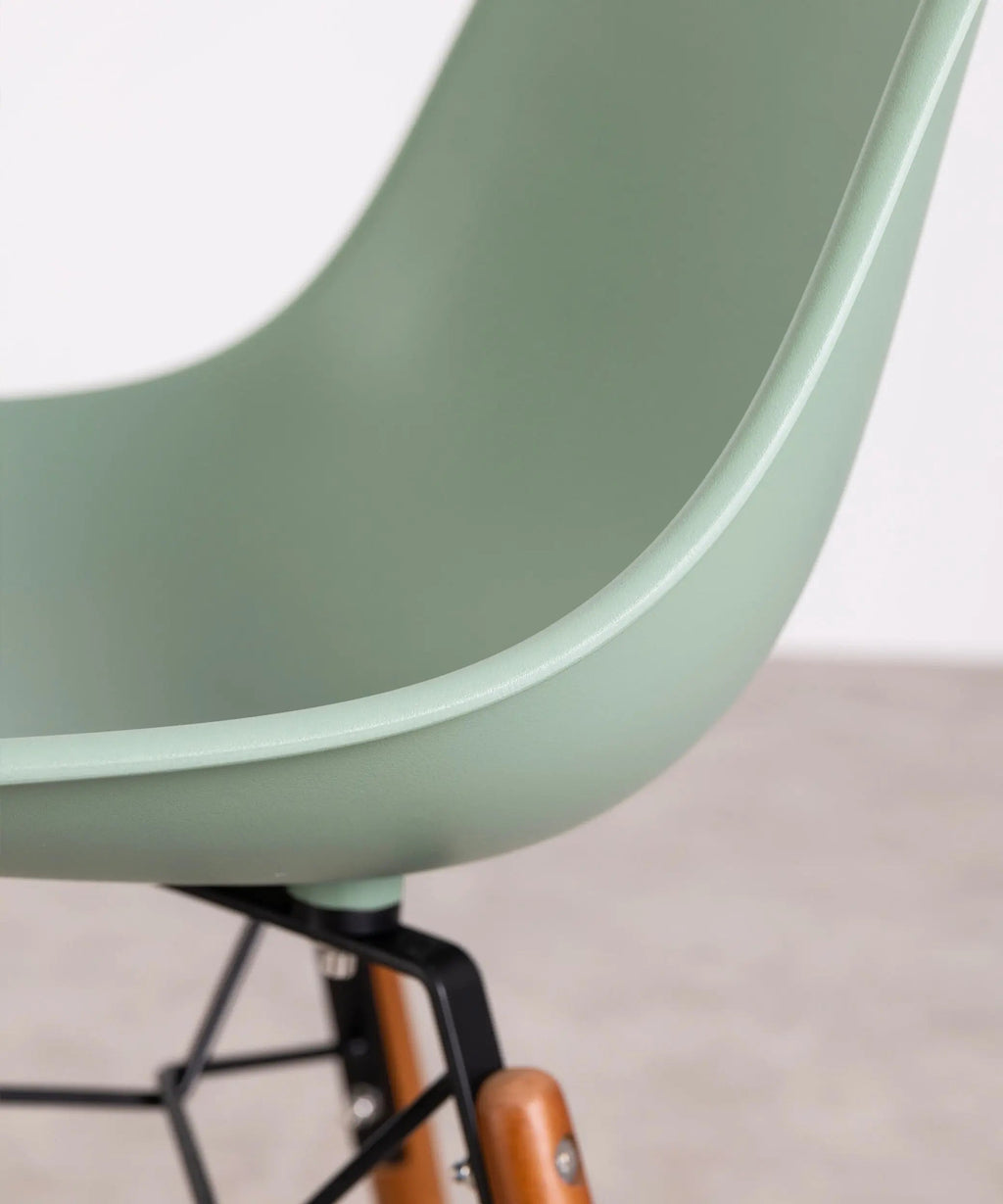 Chaise de salle à manger en polypropylène et bois Elon