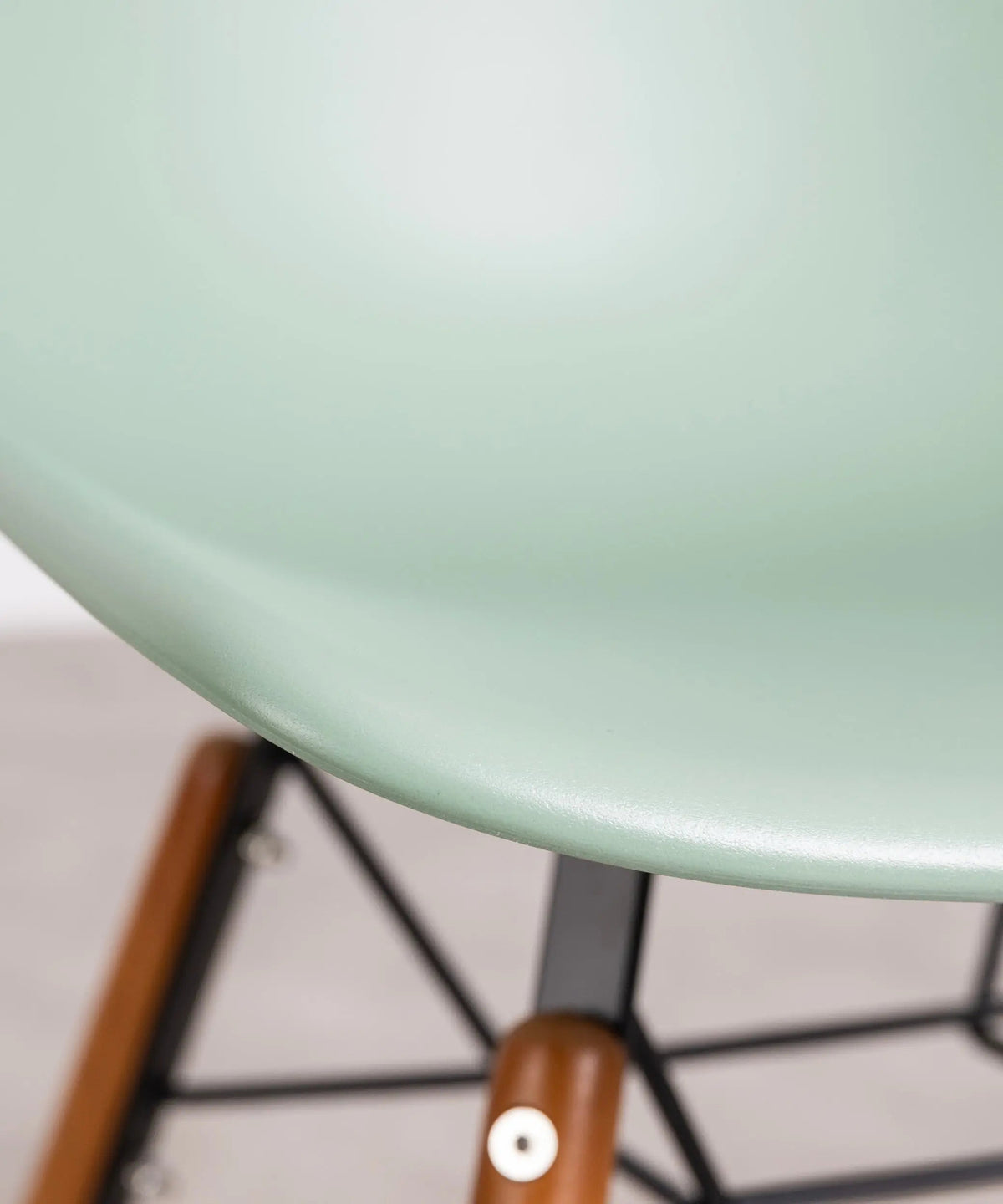 Chaise de salle à manger en polypropylène et bois Elon